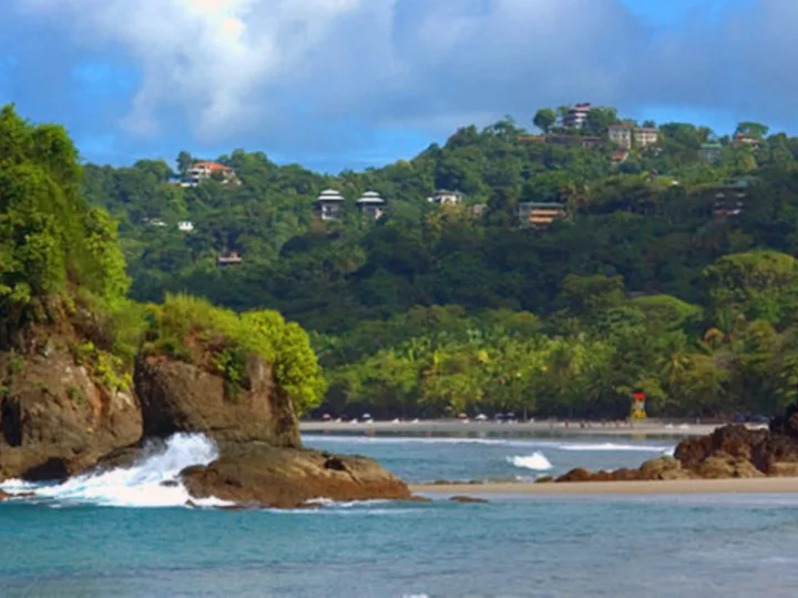 manuel-antonio-beach-costa-rica